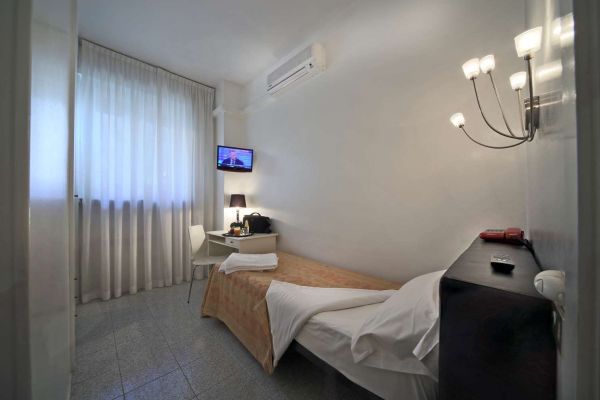 Hotel Cristallo (Brescia)